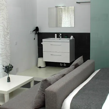 Jingtu Wellness & Comares