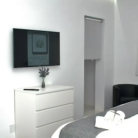 Jingtu Wellness & * Comares